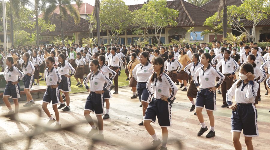 Sehat Gembira, Warga Suksma Ikuti Senam Bersama