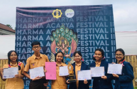  2 Tim Suksma Raih Juara Dalam LCC Agama Hindu