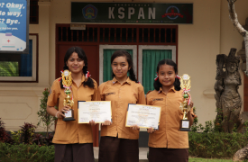 Takjub! Trio Ciwi KSPAN Juarai Lomba Pidato di Universitas Warmadewa