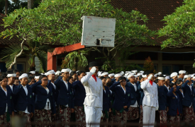 Perkuat Karakter dan Nasionalisme, Suksma Gelar Upacara Bendera. 
