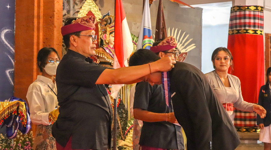 Tinggalkan Masa Putih Abu, Angkatan 34 Gelar Graduation