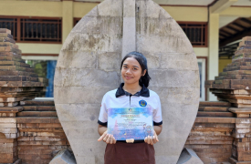 Bulatkan Tekad, Gita Berhasil Gaet Juara 1 Kumite +66 Kg Putri
