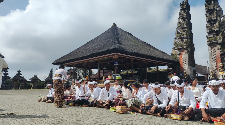 Persiapan Ujian Sekolah, Siswa/i Kelas XII Gelar Kegiatan  Tirta Yatra 