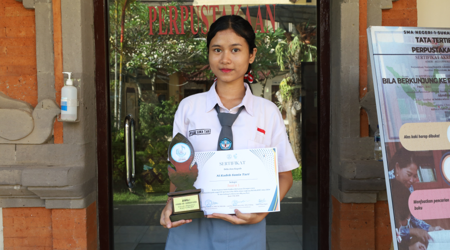 Ukir Prestasi! Sonia Raih Juara 1 Vokal Solo Undhira 